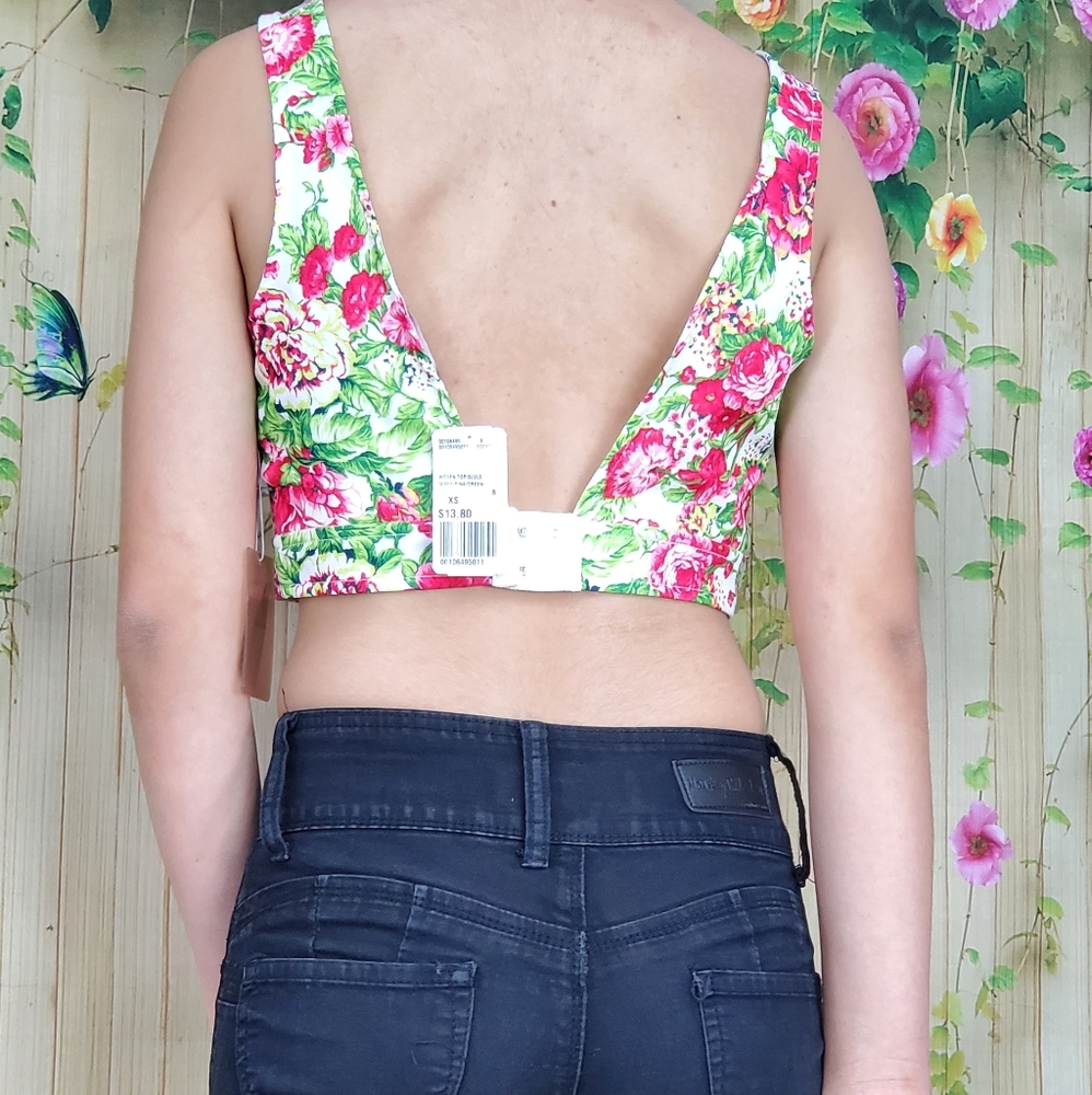 NEW๐ข โฃForever 21 Muscle Crop Top New With Tagโฃ - Picture 3 of 8